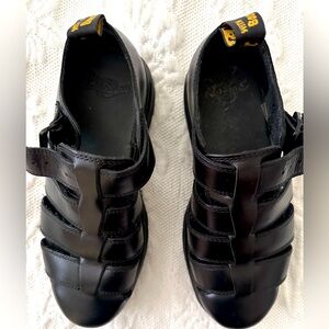 Dr. Martens VIBAL sandals, black, size women’s US 7